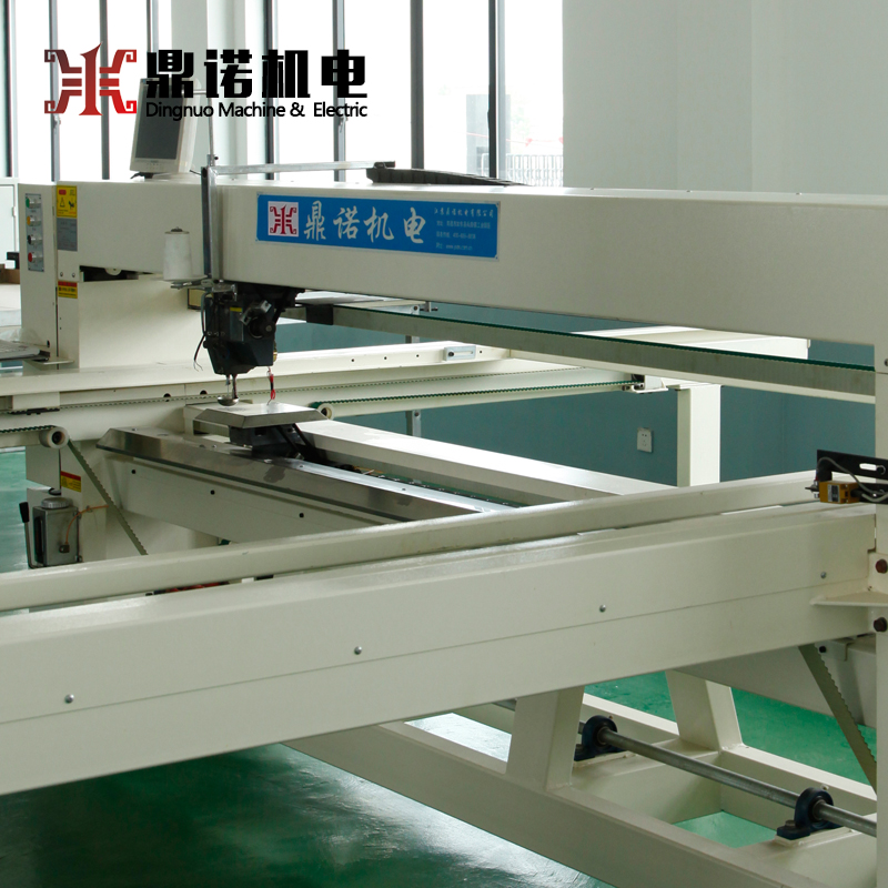 電腦絎縫機 電腦絎縫機