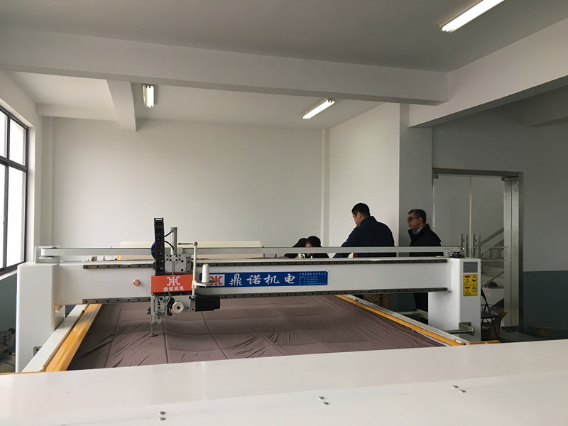 鼎諾機電絎縫機